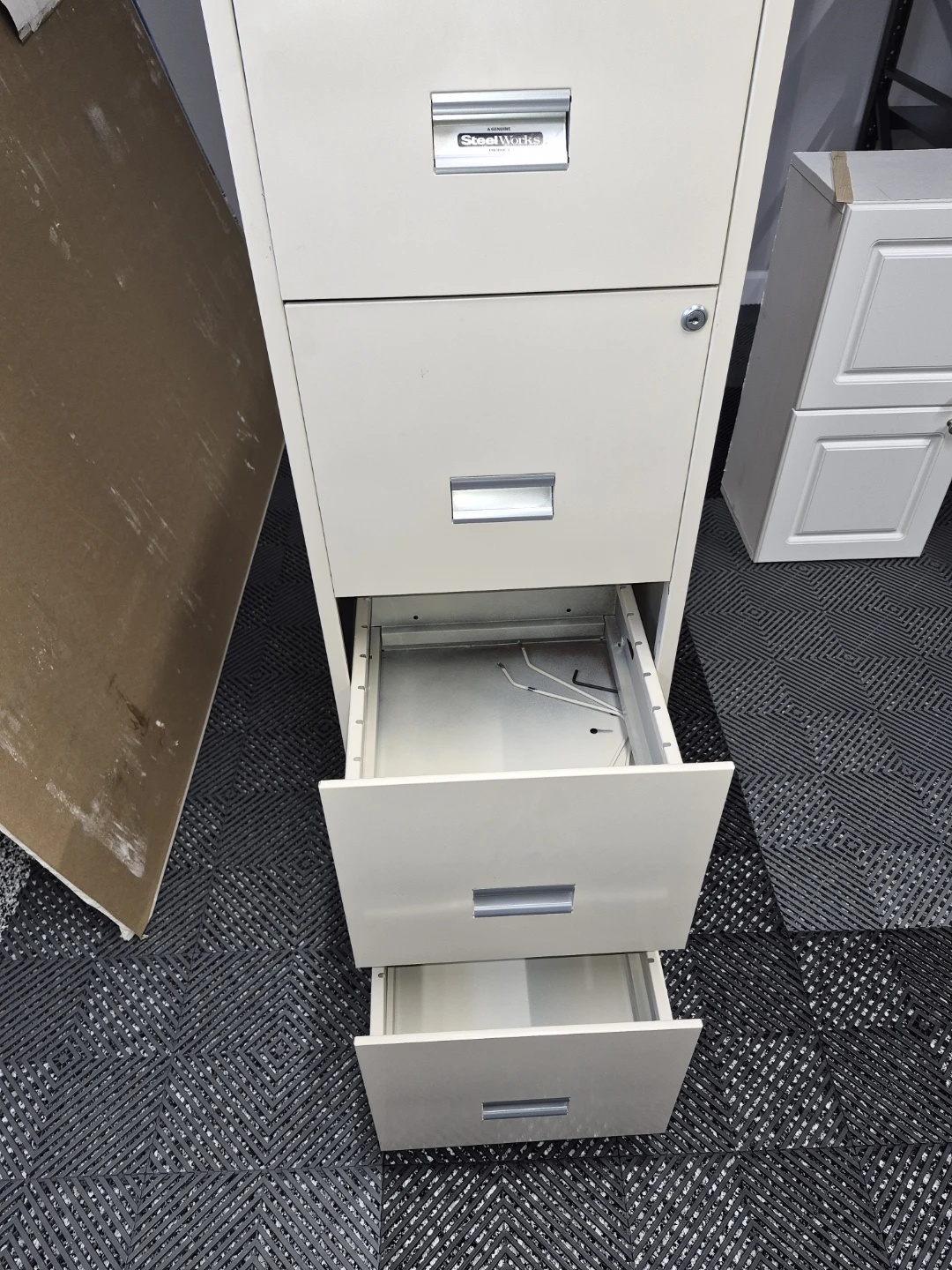 File cabinet - photo 3