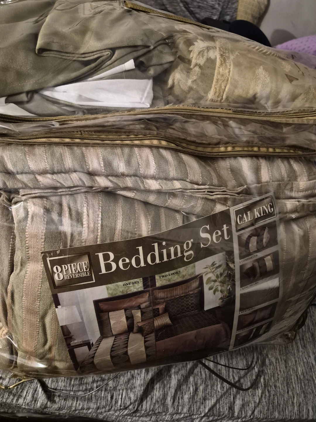 8 Piece Reversible Bedding Set - Cal King - photo 2