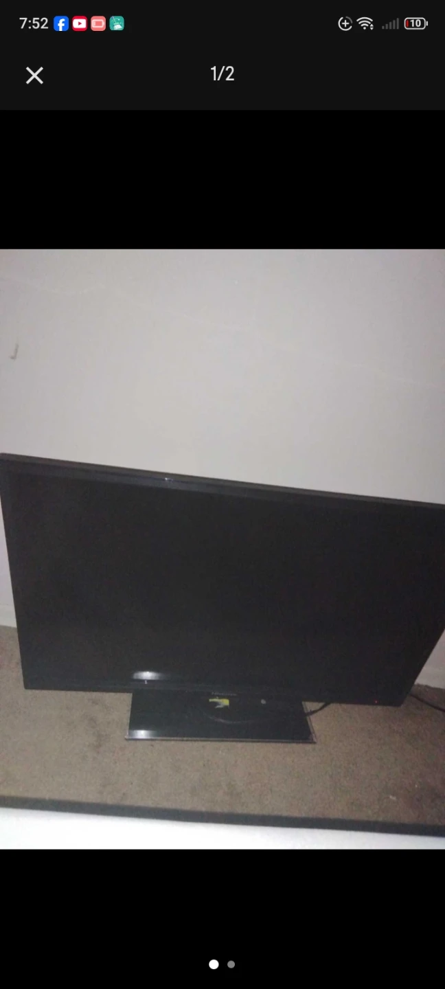 32" Hisense TV