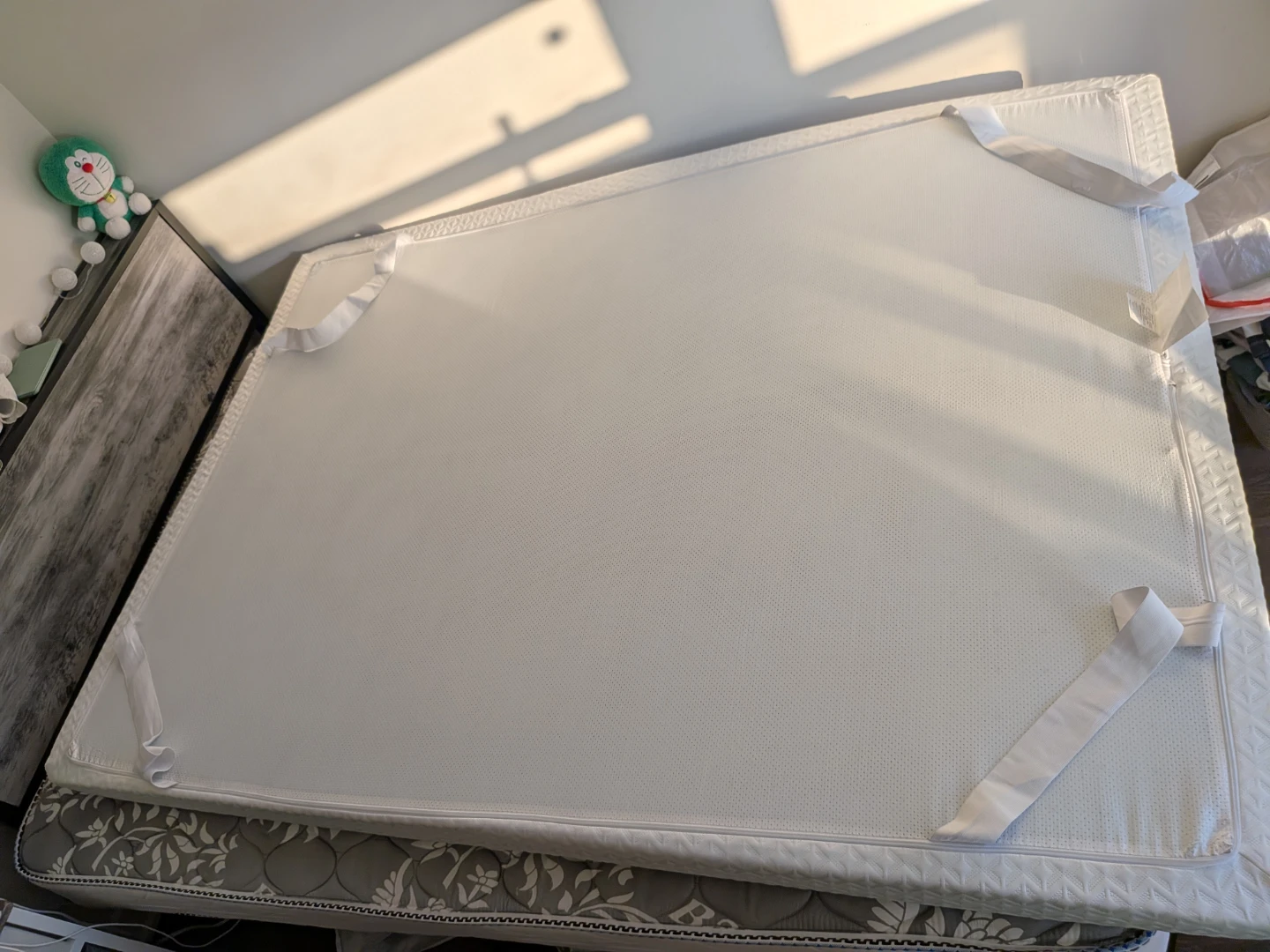 BedStory Mattress topper - 4 inches **Pickup date: Aug 21 only** - photo 4