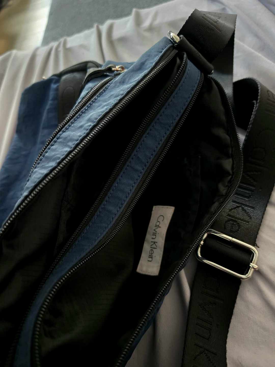 Calvin Klein Crossbody Tote Bag - photo 2