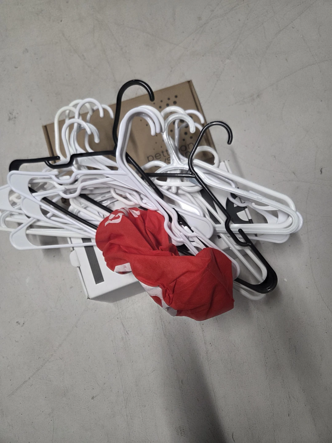 Lot of Plastic Clothes Hangers - photo 2
