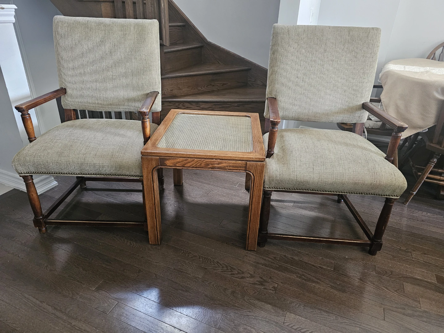 Set of 2 Armchairs with Side Table - must go
