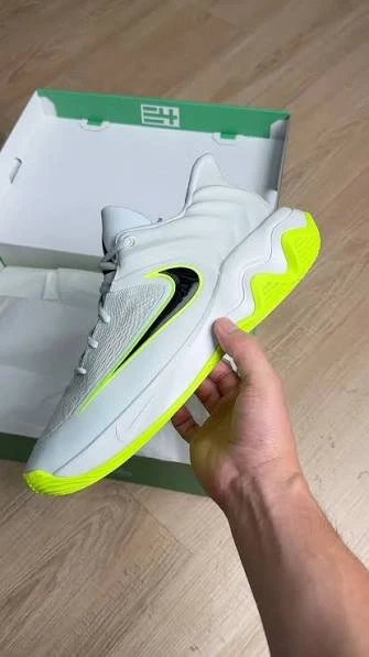 Shoes Nike new sale! $65 each new. Size 7-13 - photo 2