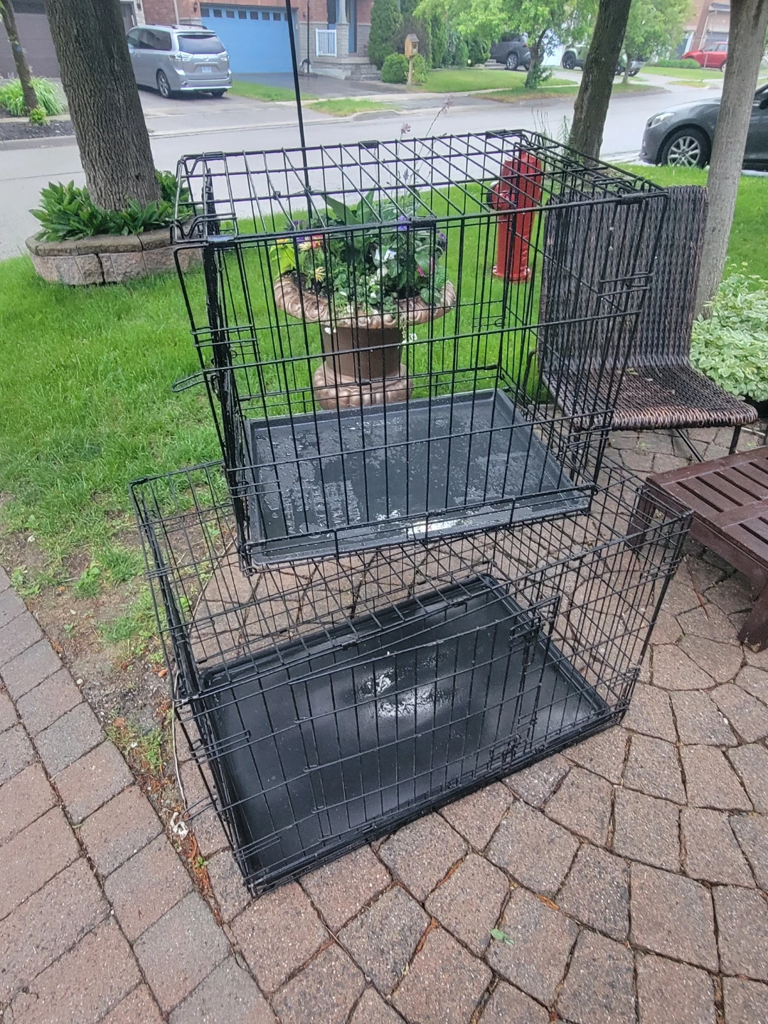 42"&48" Dog Cages with Trays & 2 gates