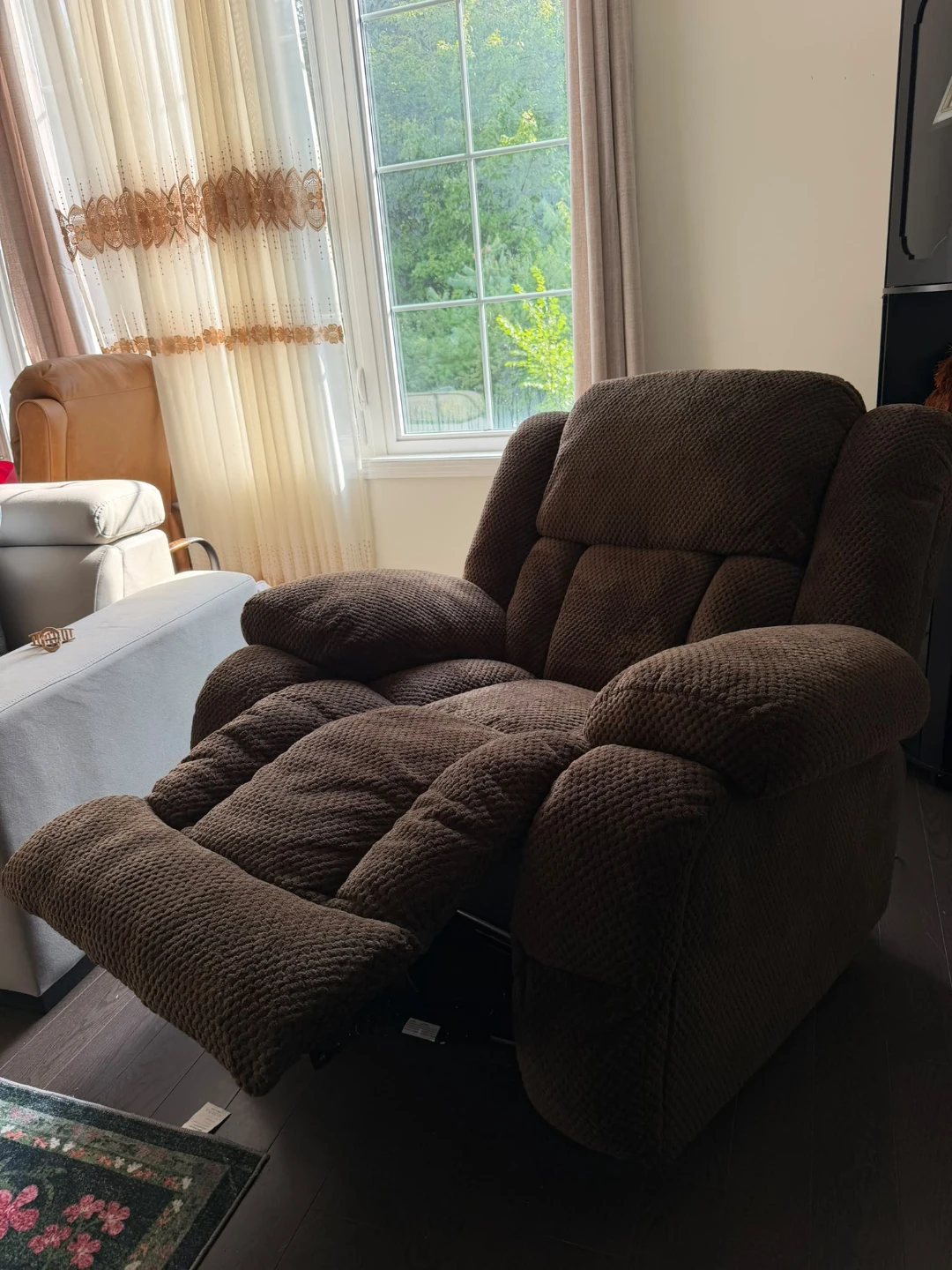 Brown Recliner Chair with Heat and Massage - photo 2