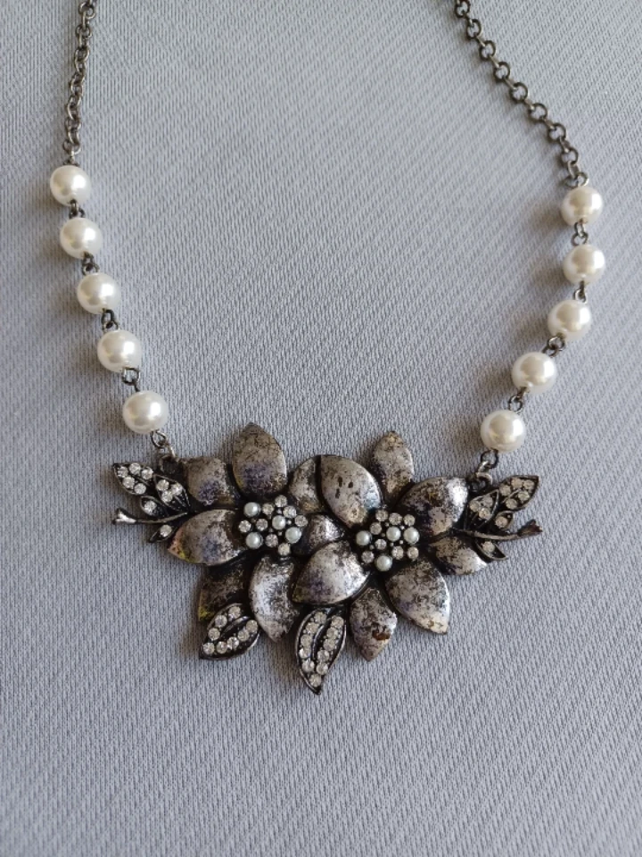 Silver-tone Faux Pearl Flower Necklace