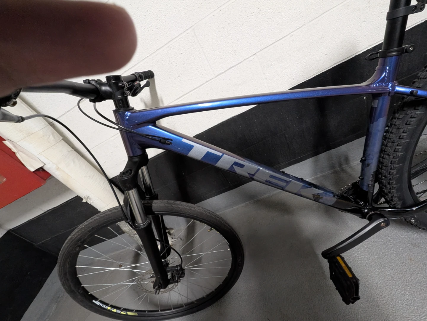 Trek Marlin 5 Mountain Bike - photo 2