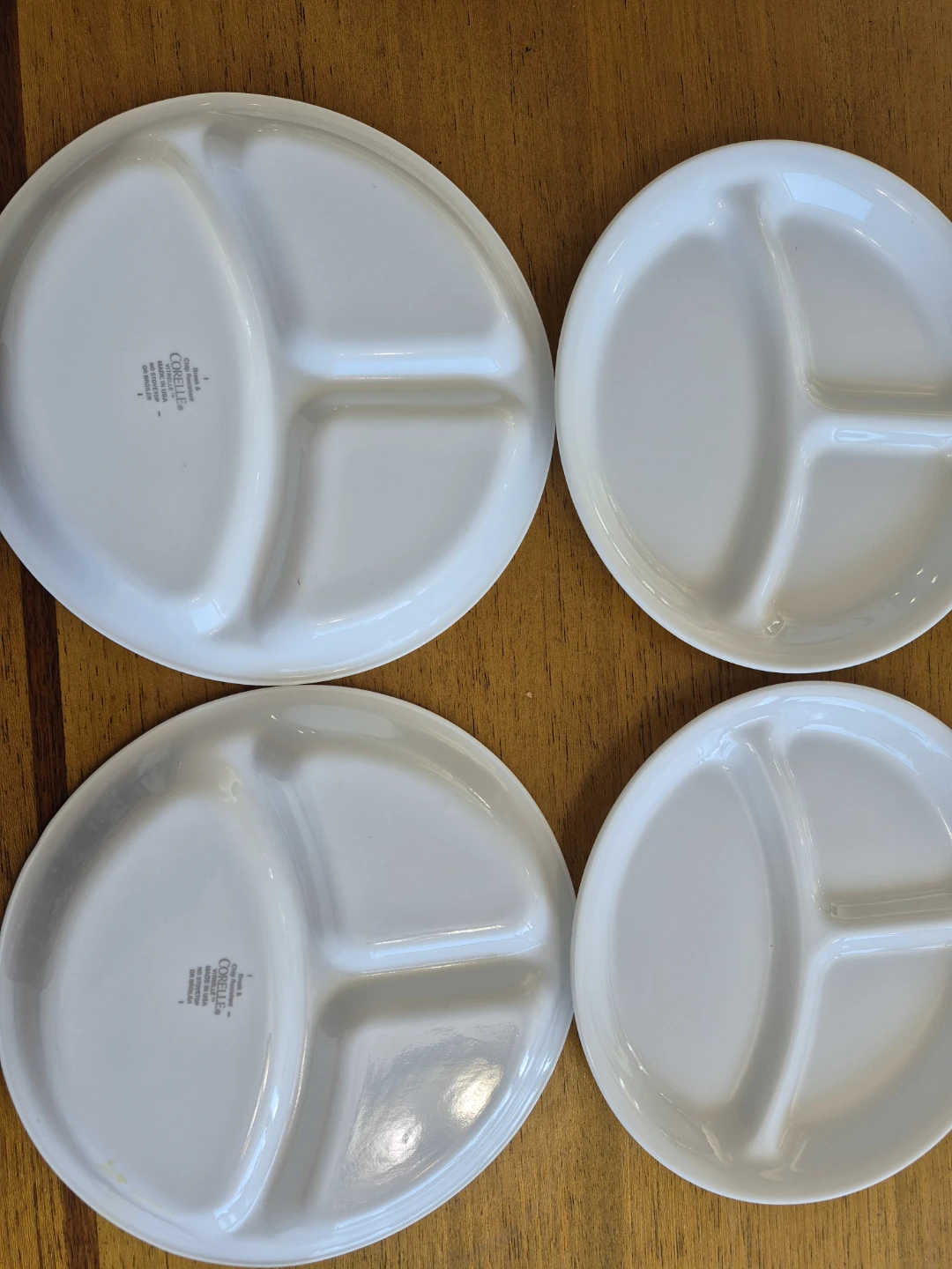 Corelle 4-Section Plates - photo 2