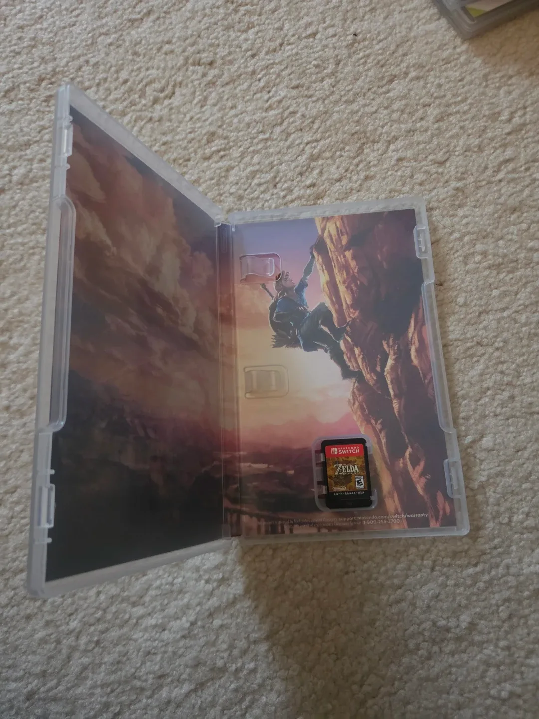 The Legend of Zelda: Breath of the Wild Nintendo Switch Game - photo 3