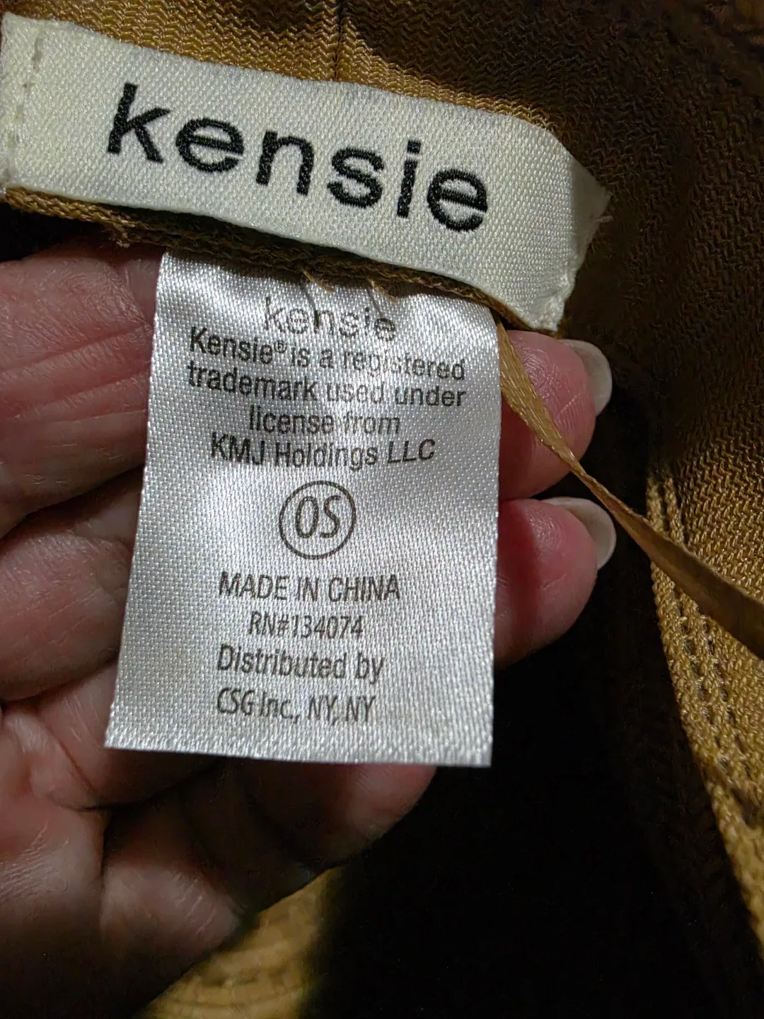 Stylish Kensie cloche hat - photo 3
