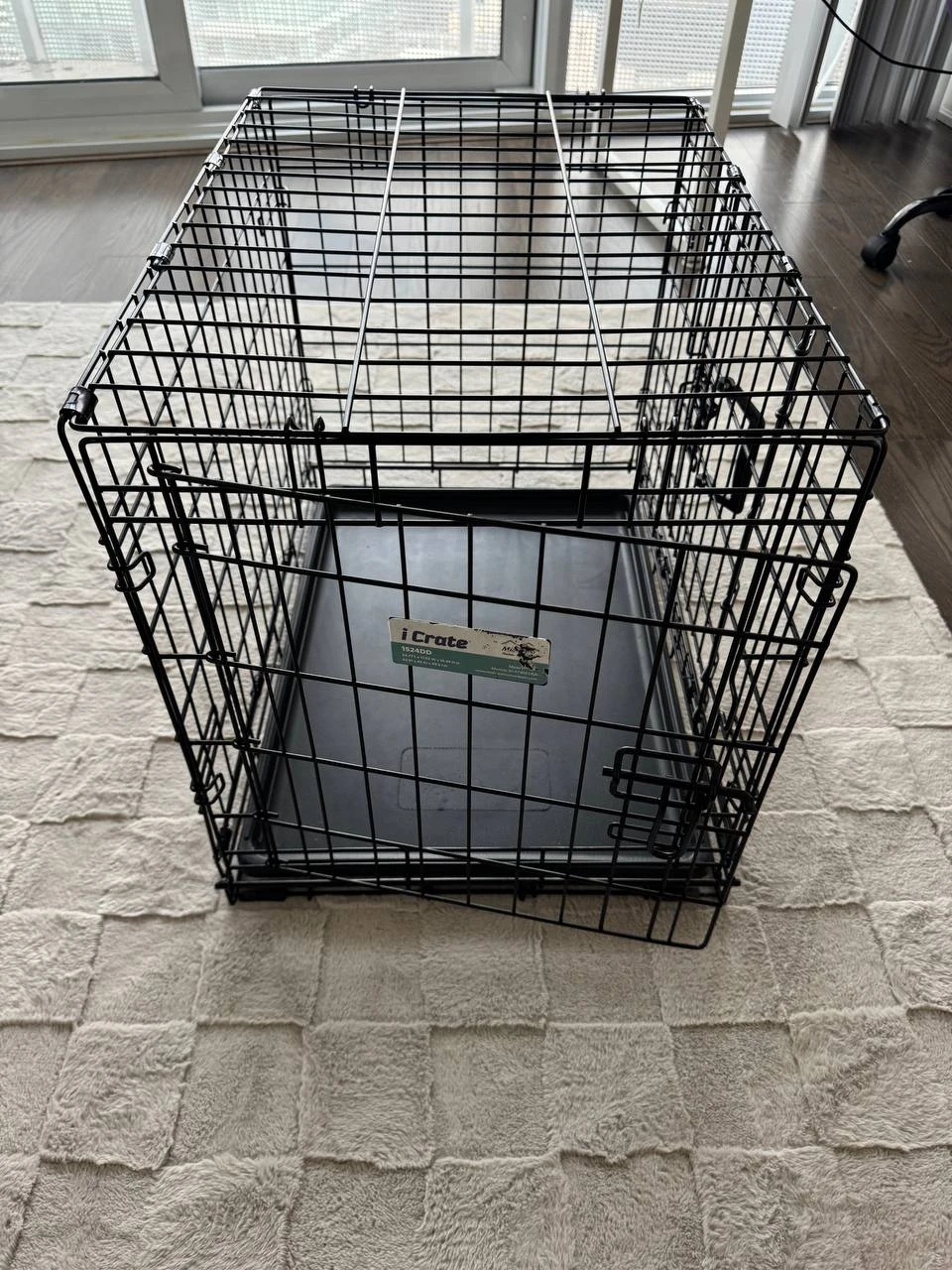 Metal dog crate (60L x 43W x 49H) - photo 3
