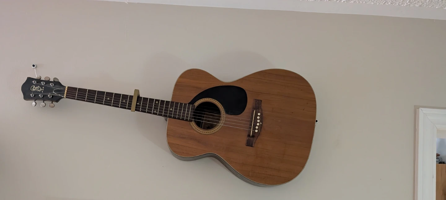 Yamaha Acoustic Guitar