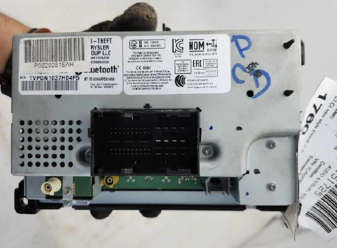 Stereo from a 2018 Jeep Cherokee, OEM