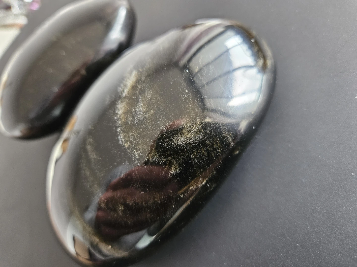 Black obsidian palm stone - photo 5