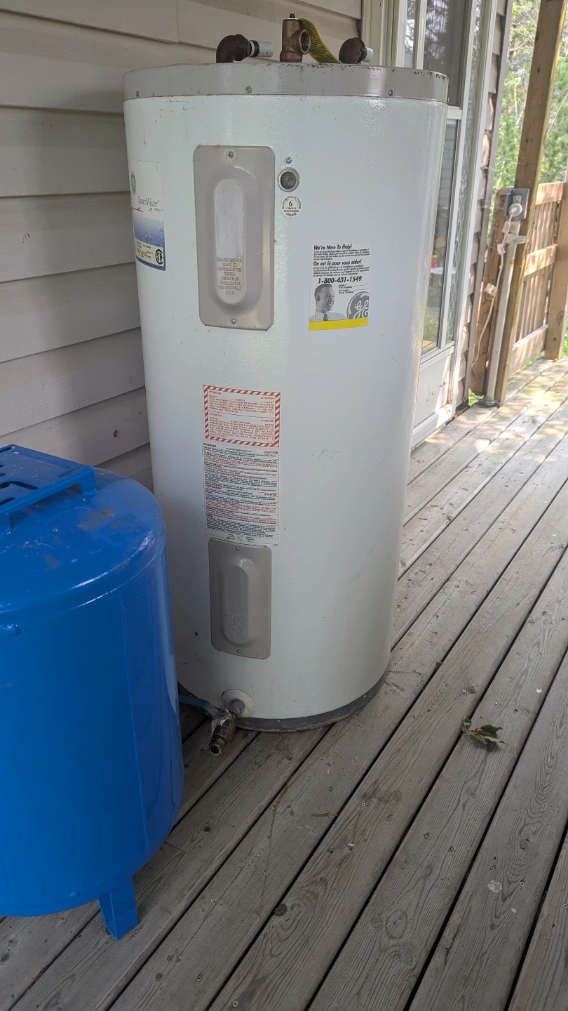 GE Electric Water Heater - photo 4
