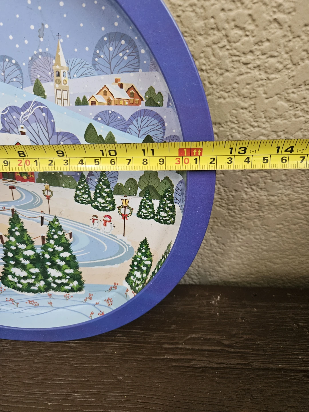 Round Christmas Tin Tray - photo 3