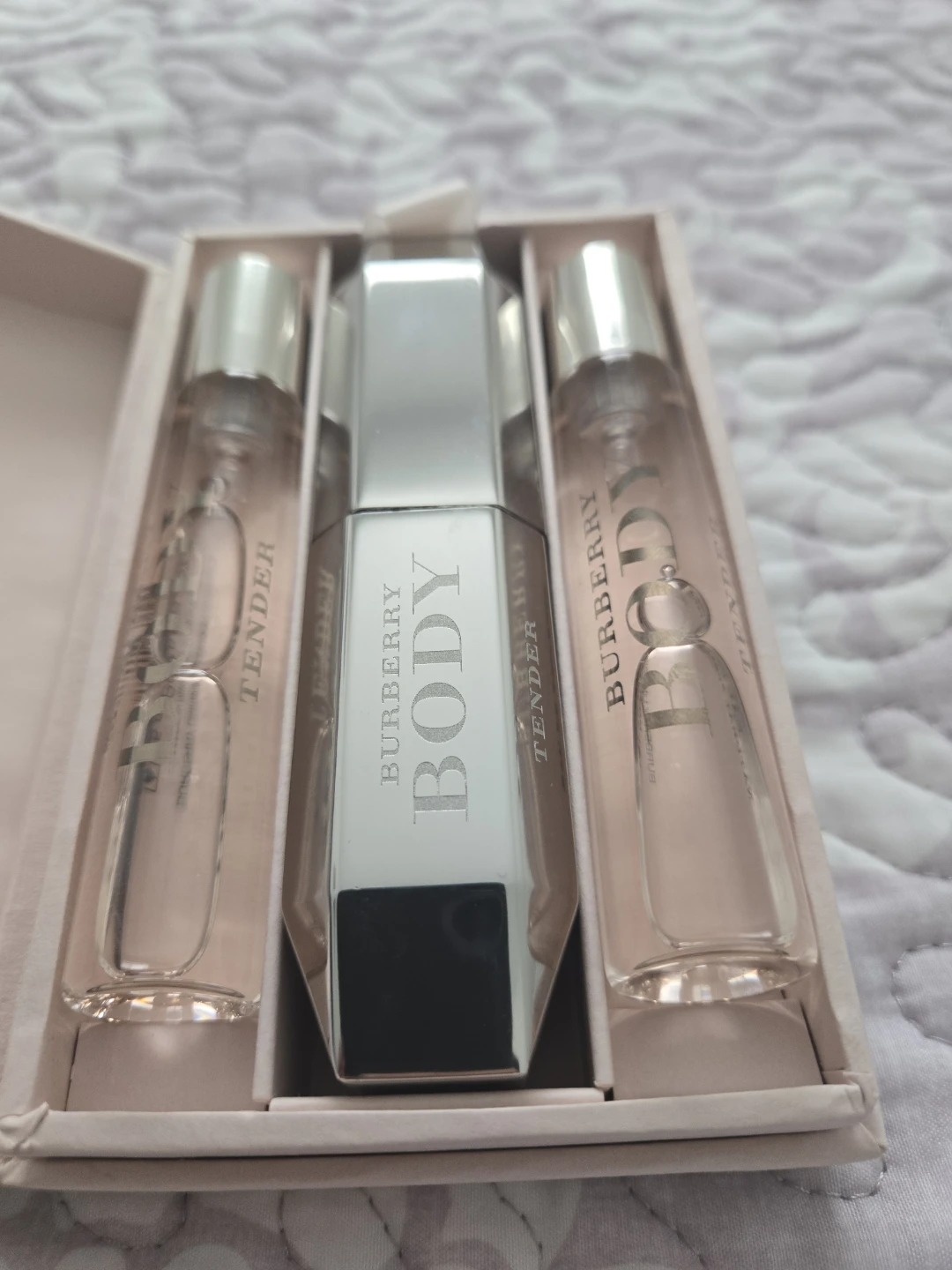Burberry Body Tender Eau de Toilette Purse Spray Set - photo 2