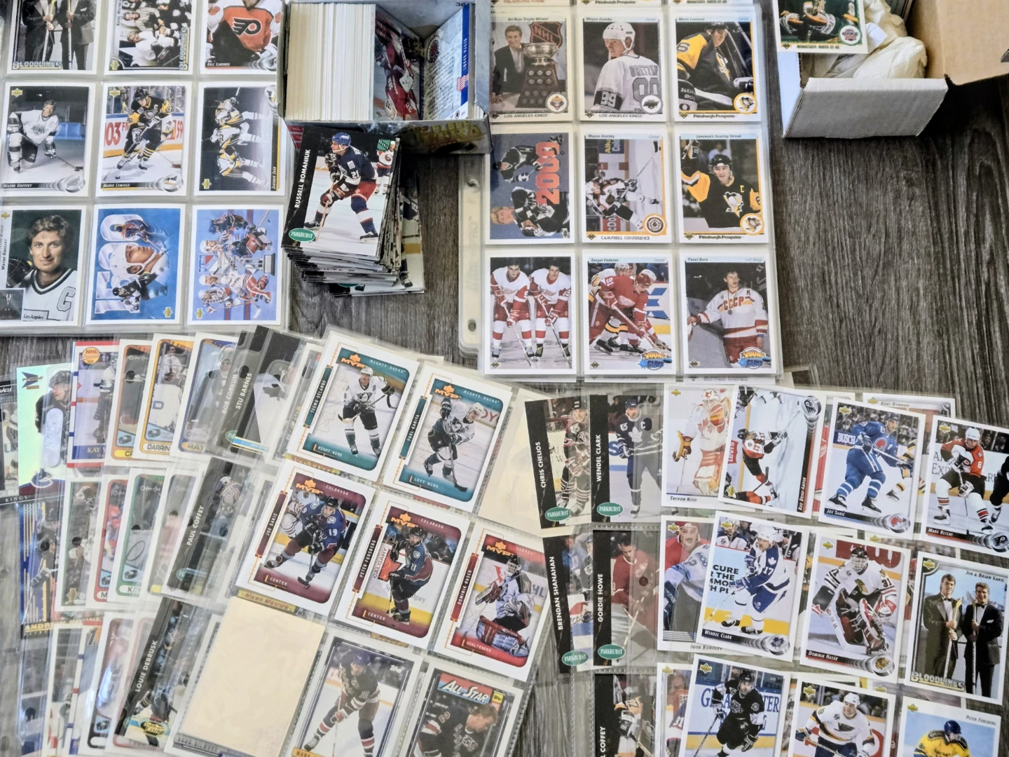 12,000 Pristine Hockey Card Lot, Loaded With Rookies & Stars - photo 3