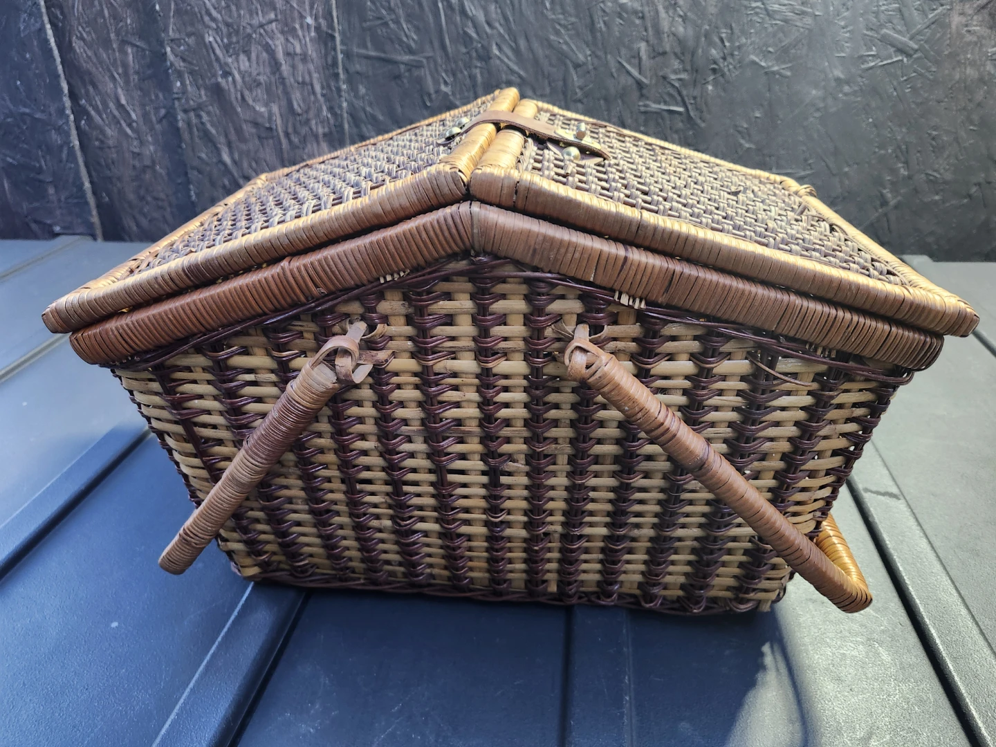 Vintage Wicker Picnic Basket - photo 5