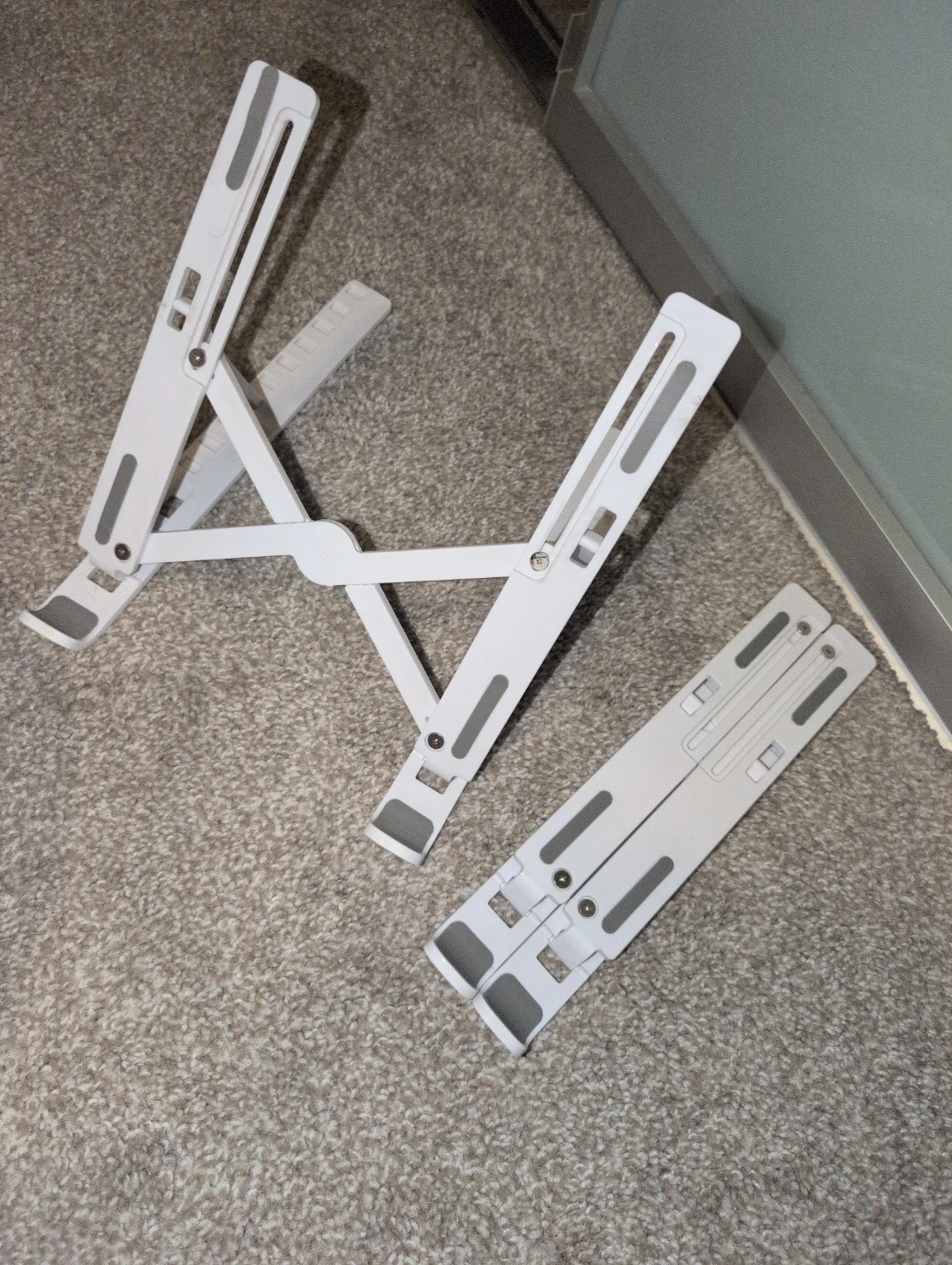 2 Portable Laptop Stands