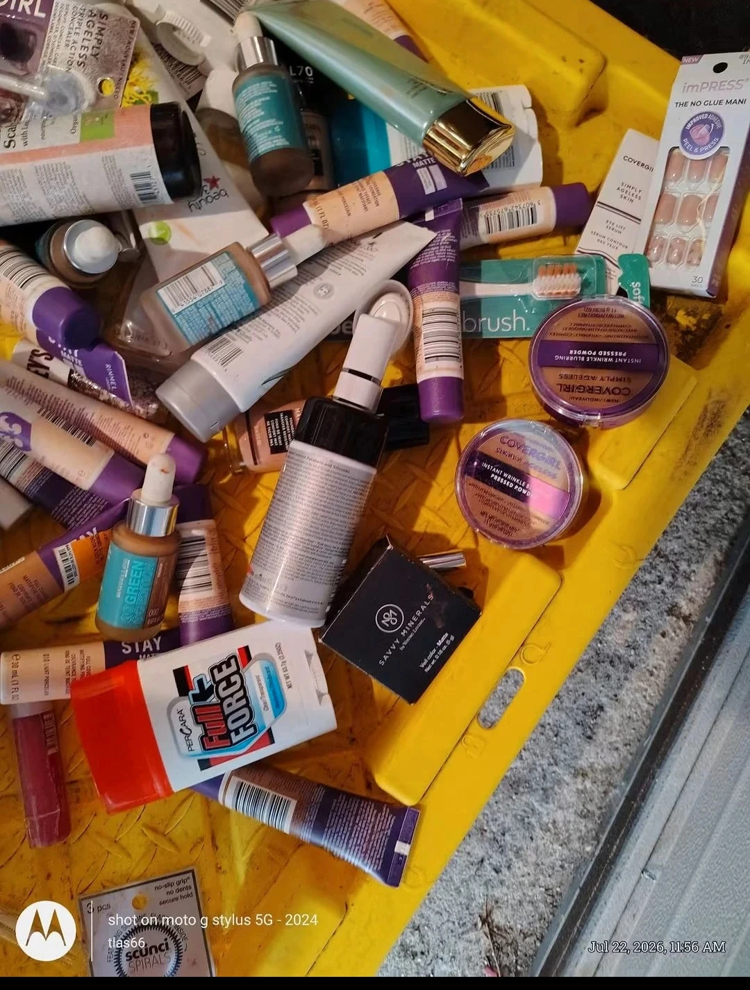 Mixed Makeup Lot - CoverGirl, Rimmel, Dove, Stay Matte - photo 3