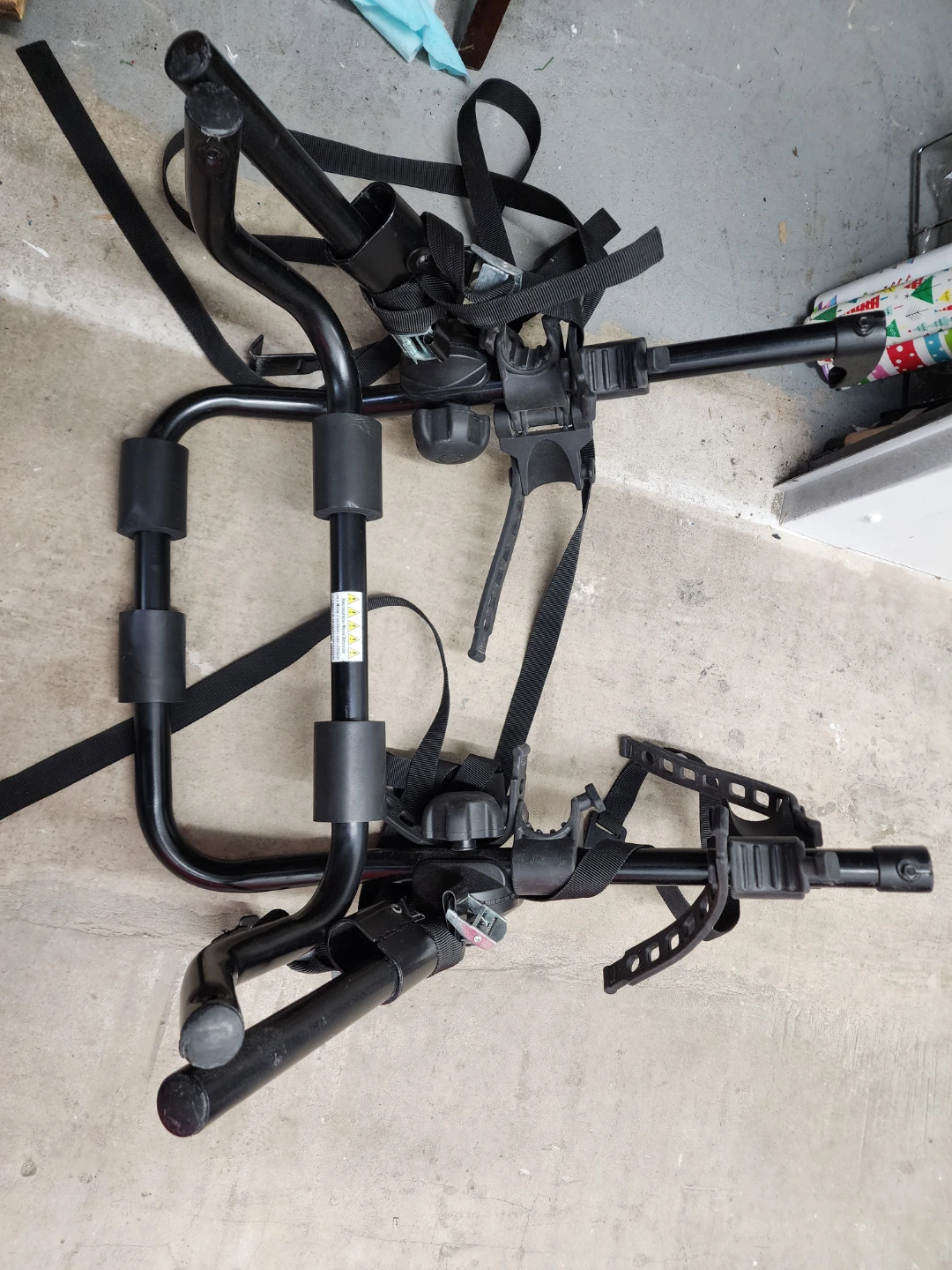 Black Trunk Mount Bike Rack with Straps