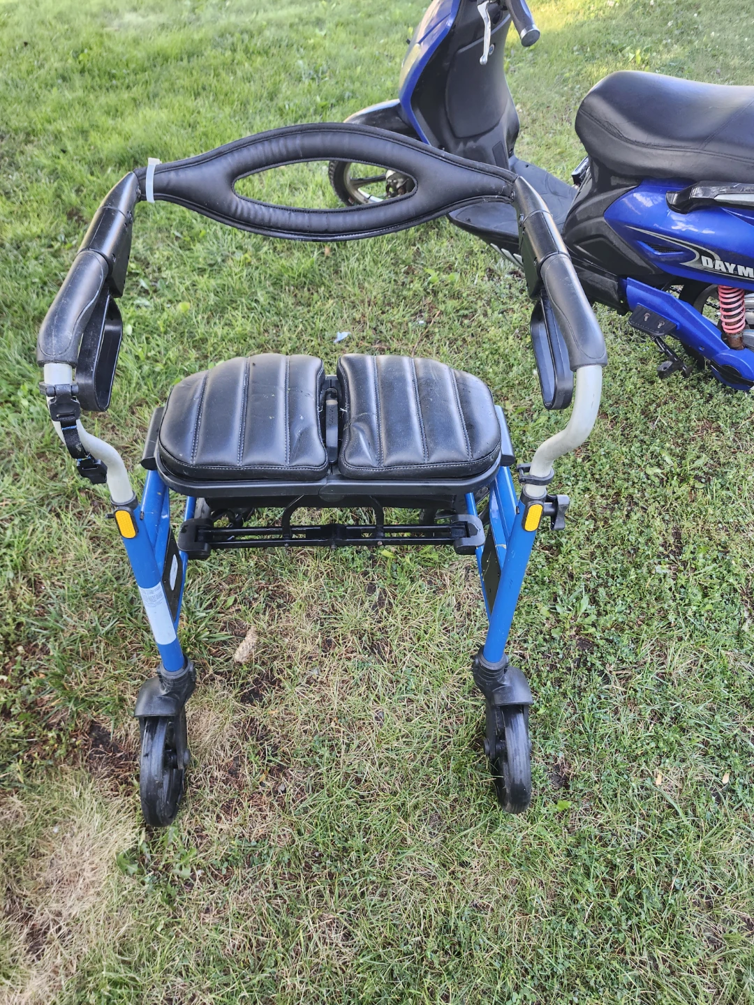 Evolution Rollator Walker