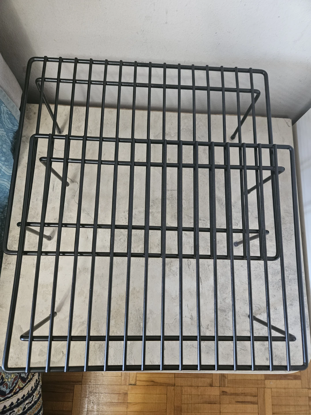 Black Wire Cooling Rack - photo 2