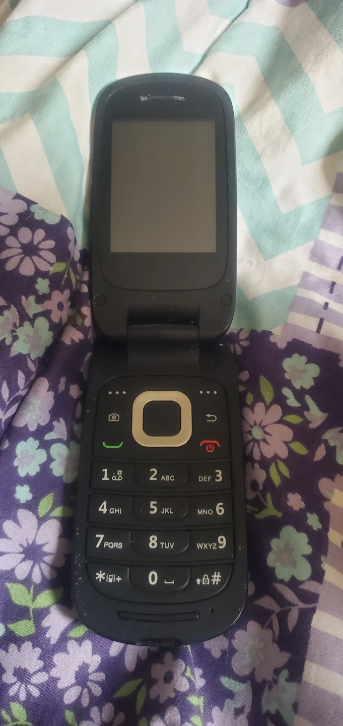 Pay as you go flip phone - photo 4
