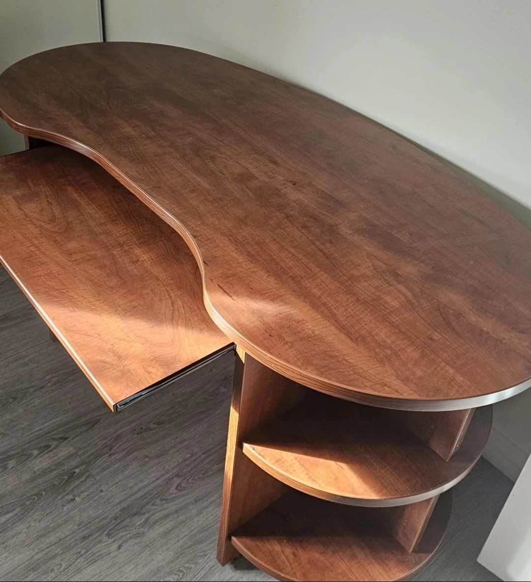 Kidney Bean Shaped Desk with Pull-Out Keyboard Tray (URGENT!!!) - photo 2