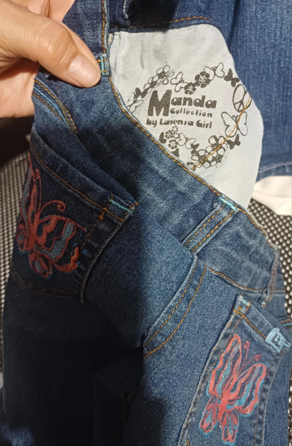 FREE: 3 pair Girl's Jeans- LaSenza, Levi's & Manda - photo 3