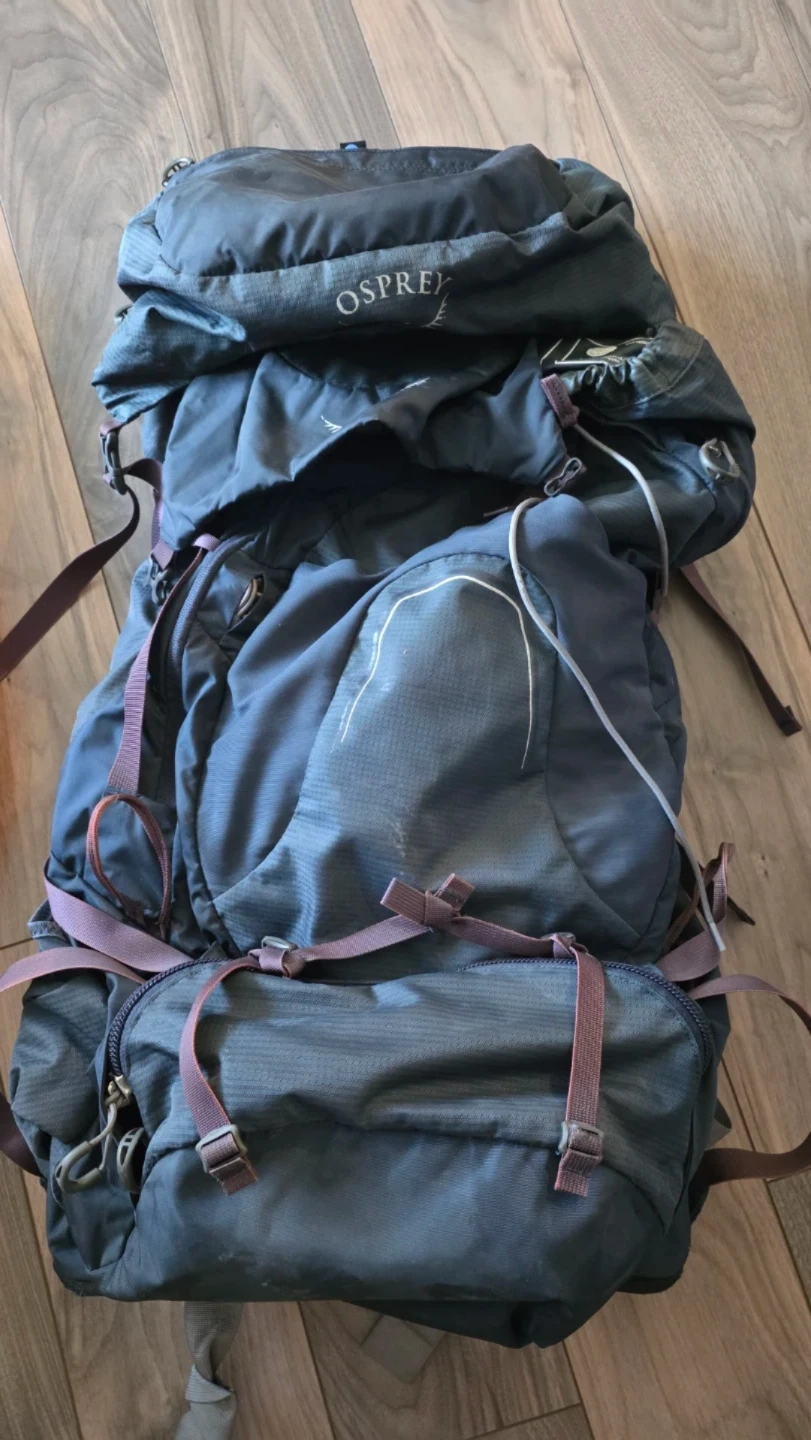 Osprey Anti-Gravity Backpack with Rain Cover