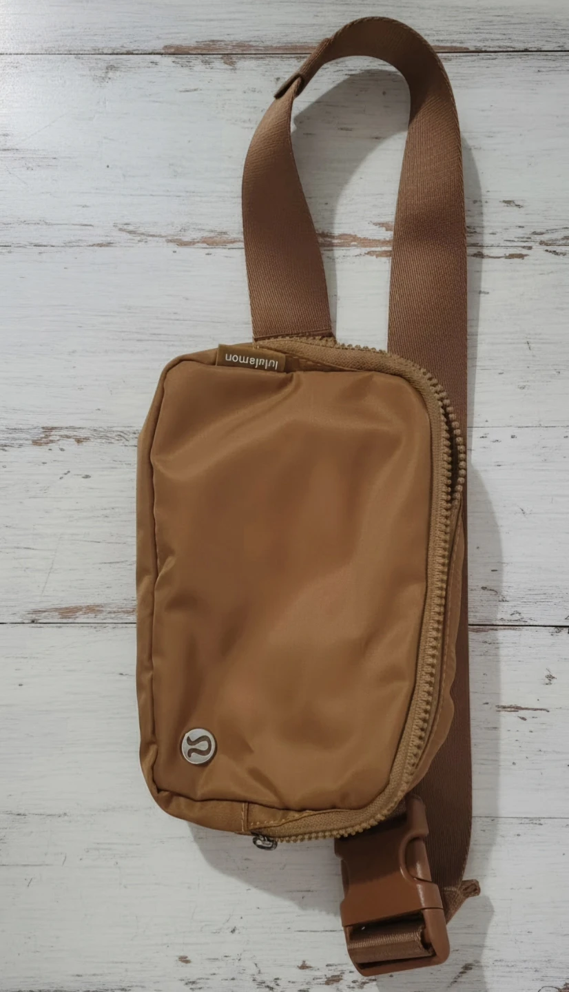 Lululemon Everywhere Belt Bag 1L