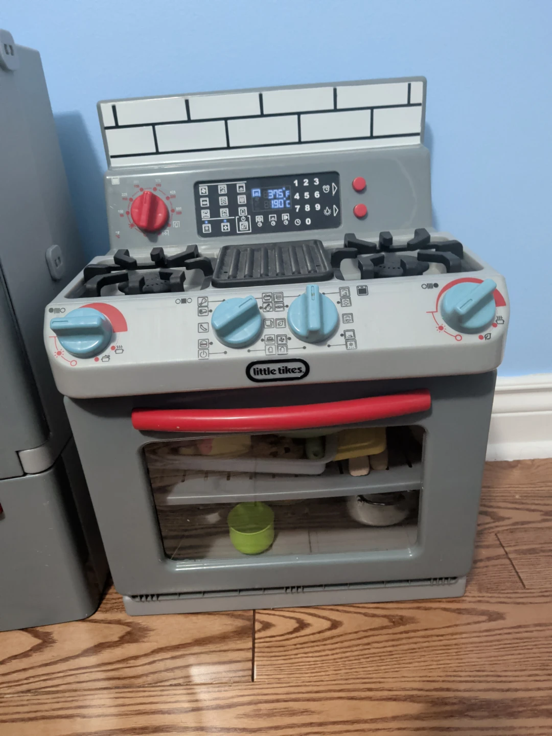 Kids fridge and oven