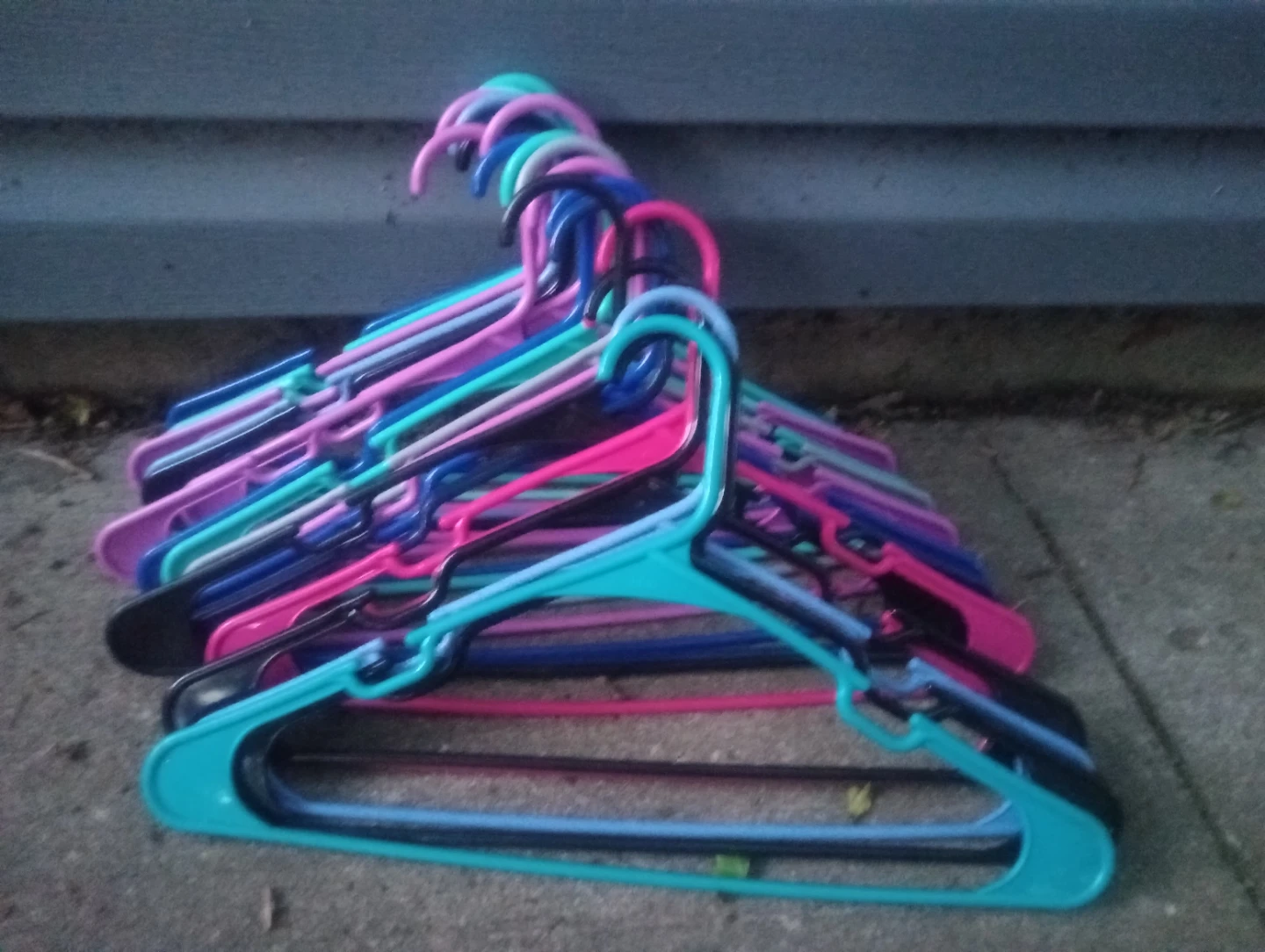 Set of Colorful Plastic Hangers lot of 21 - photo 2