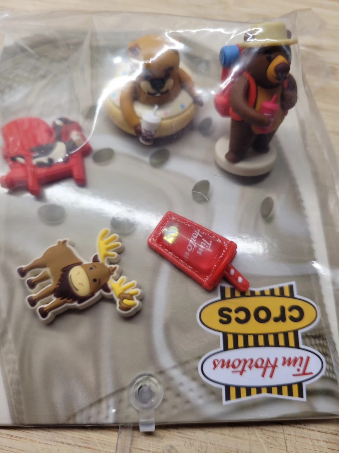 $10.Tim Hortons x Crocs Jibbitz Charms Set - photo 4