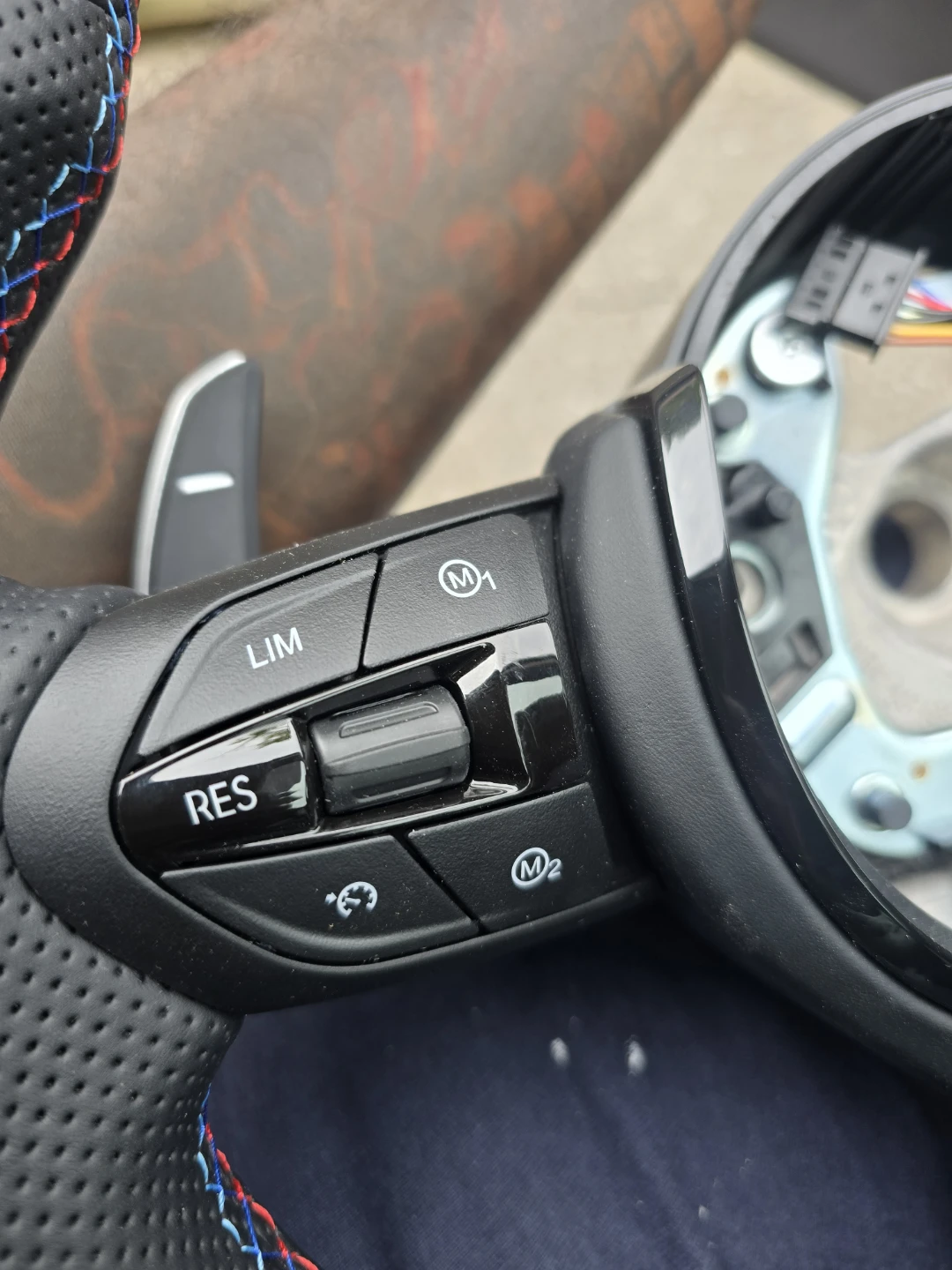M Sport Steering Wheel with Red/Blue Stitching - photo 3