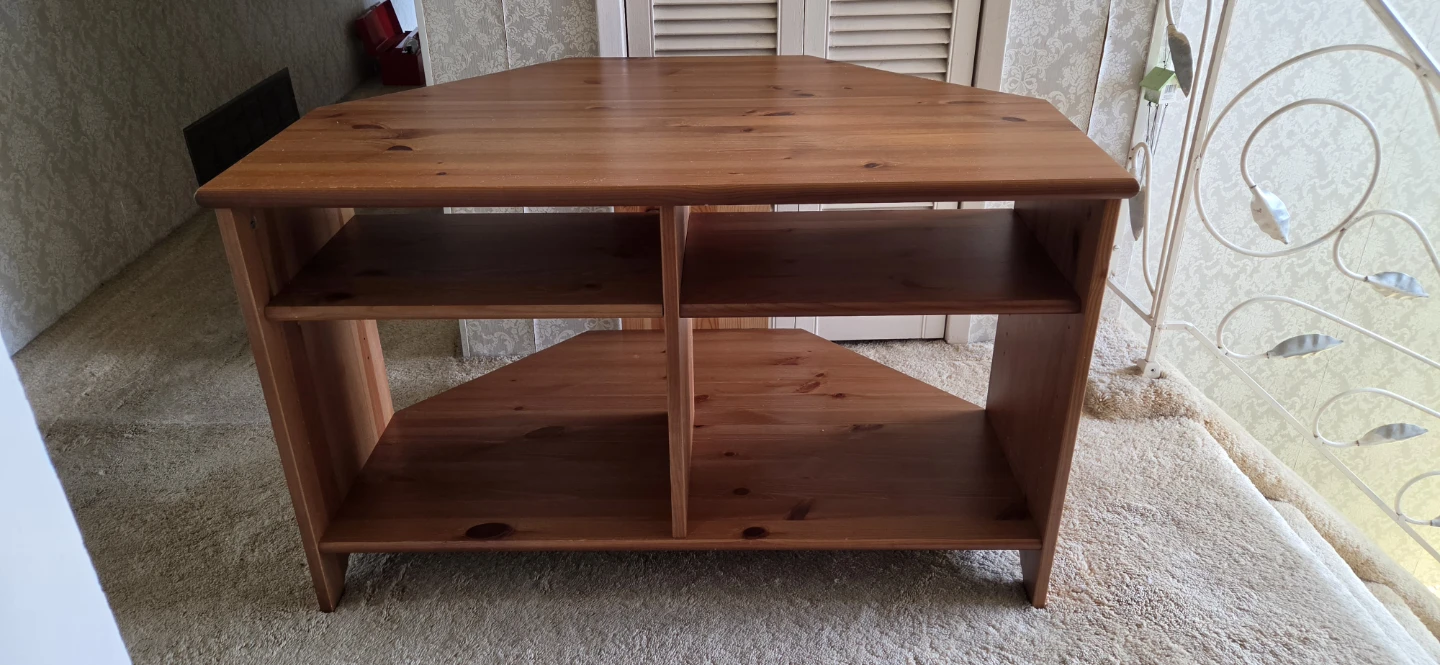 Wooden corner tv stand