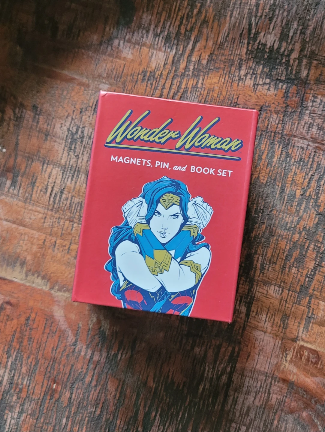 Wonder Woman Magnets, Pin, and Book Set