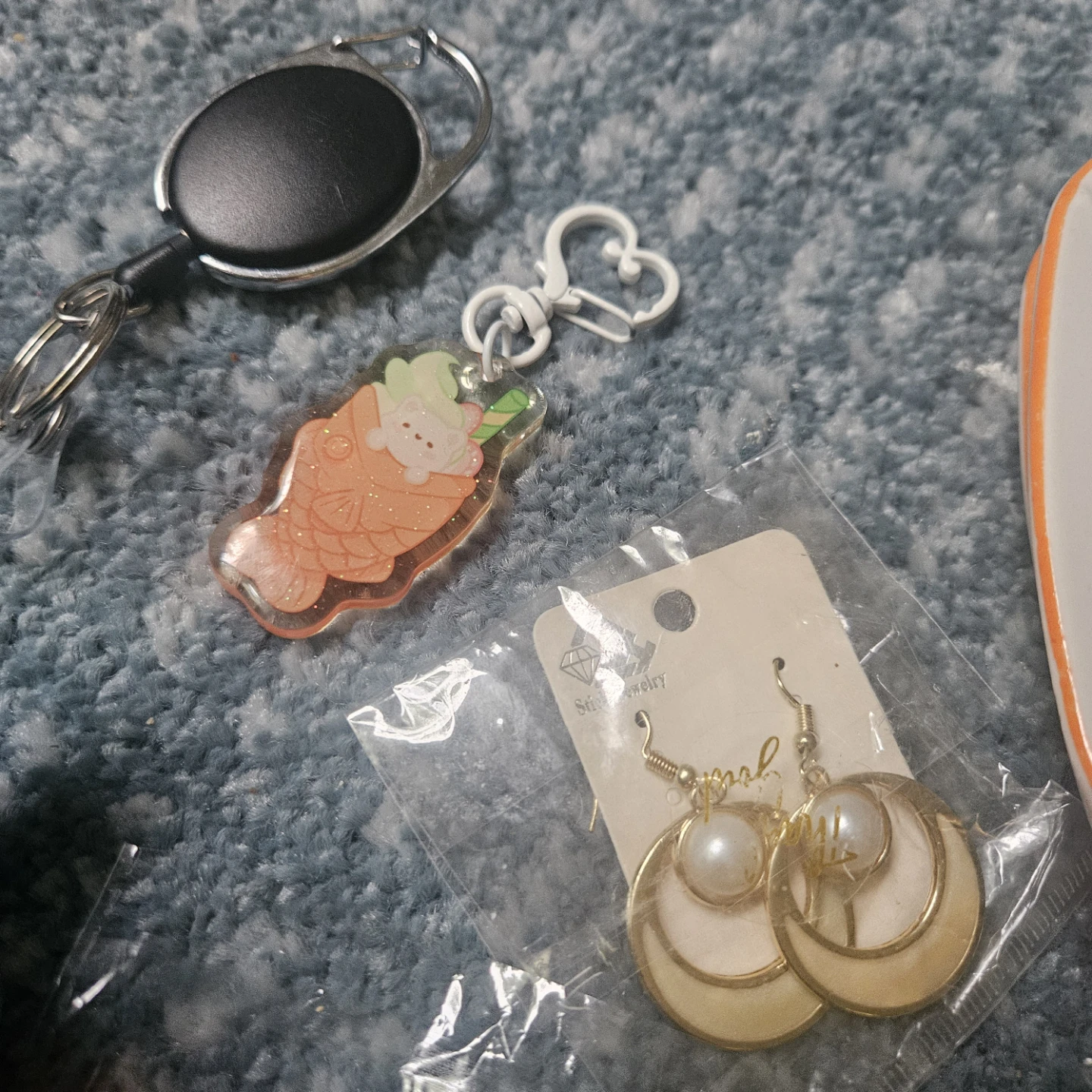 Assorted Trinkets and Travel Items - photo 2