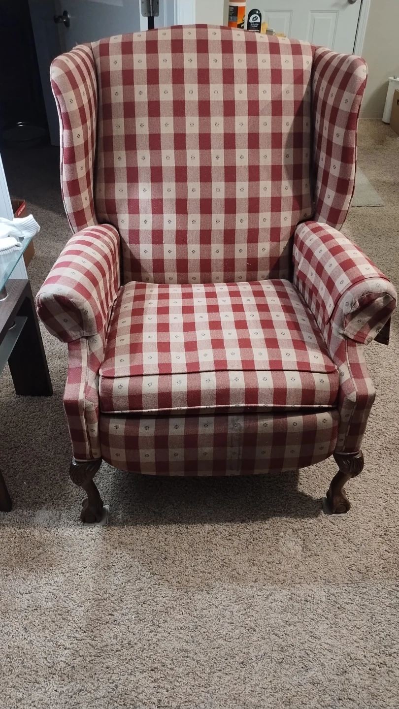 Lazy Boy reclining wingback chair - photo 2