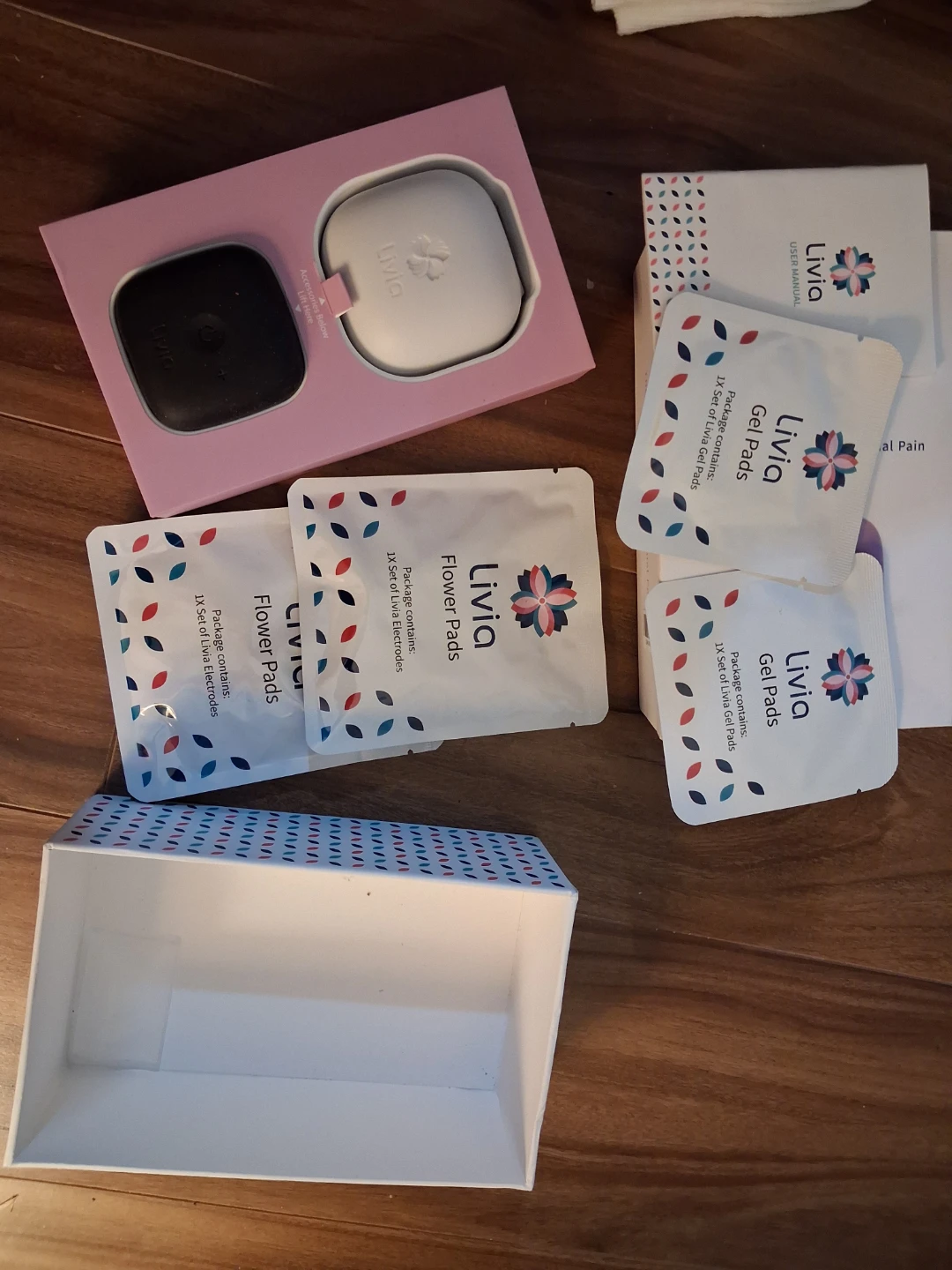 Livia Menstrual Pain Relief Device - photo 4