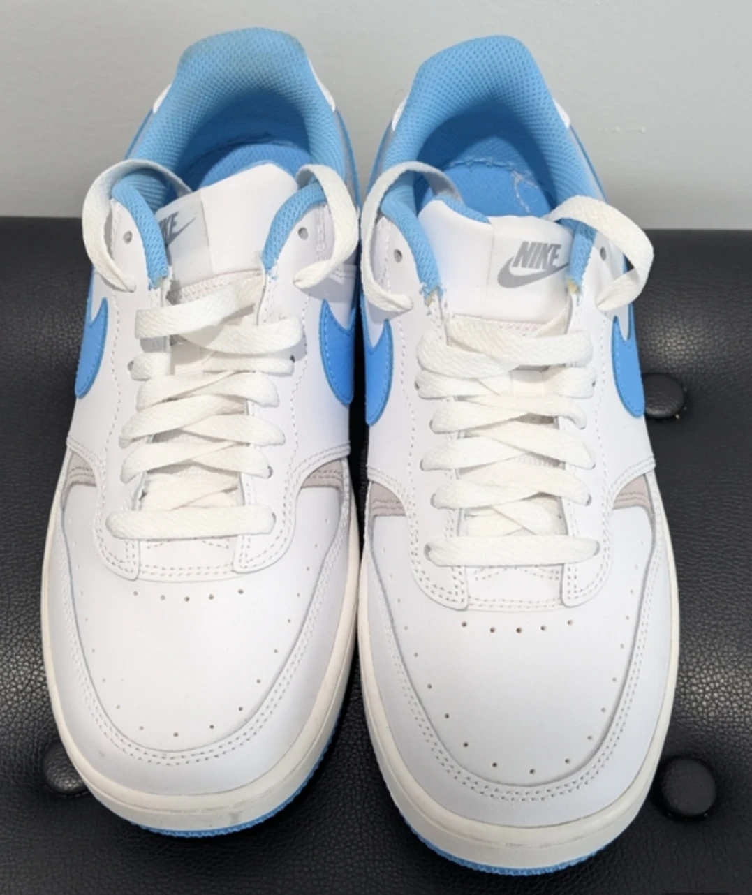 Nike Women's White/Blue Sneakers