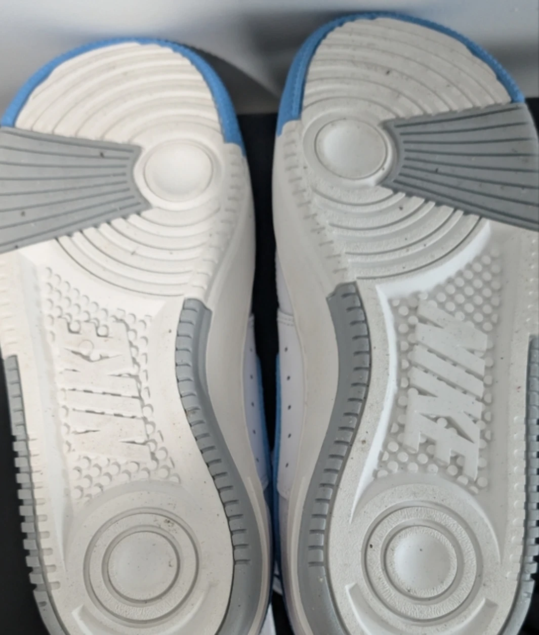 Nike Women's White/Blue Sneakers - photo 4