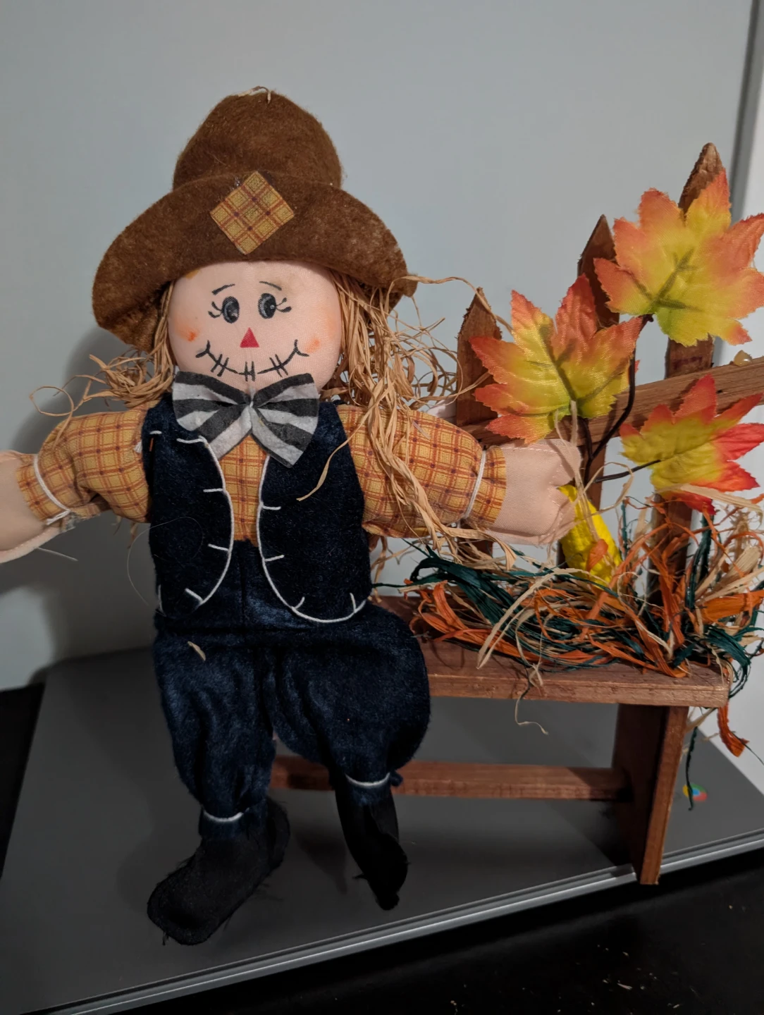 Fall Scarecrow Decoration