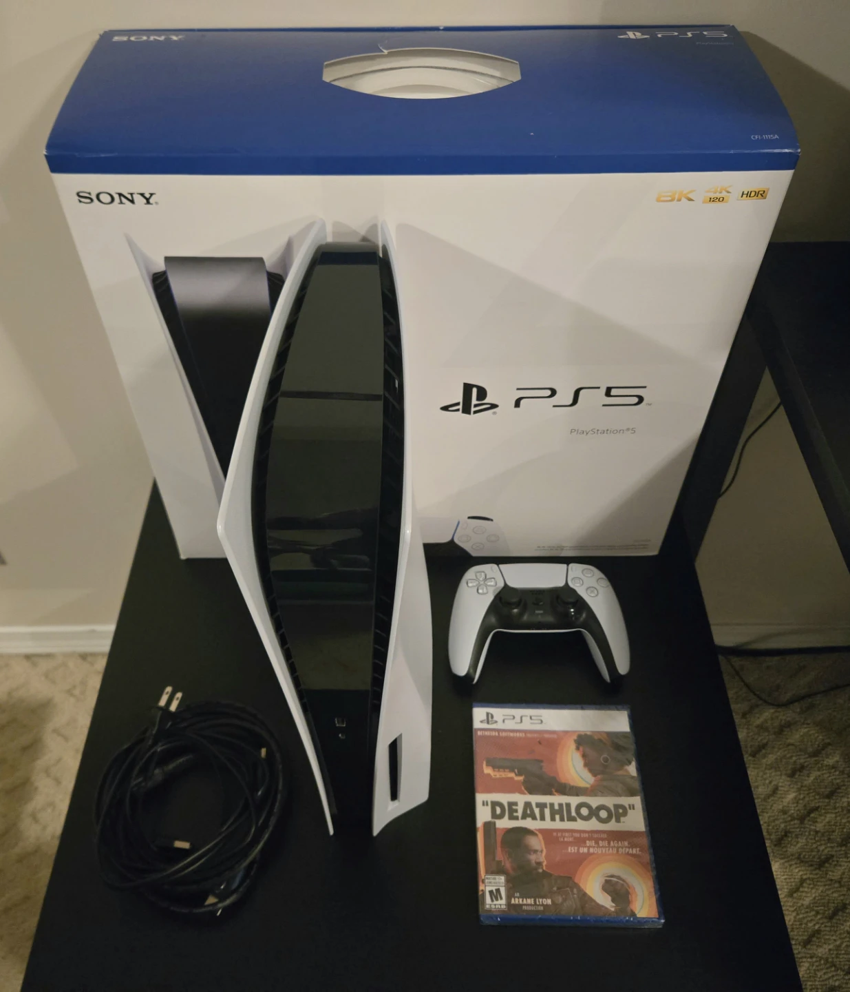PS5 Disc Edition 825GB / Original Box / Deathloop (Sealed)