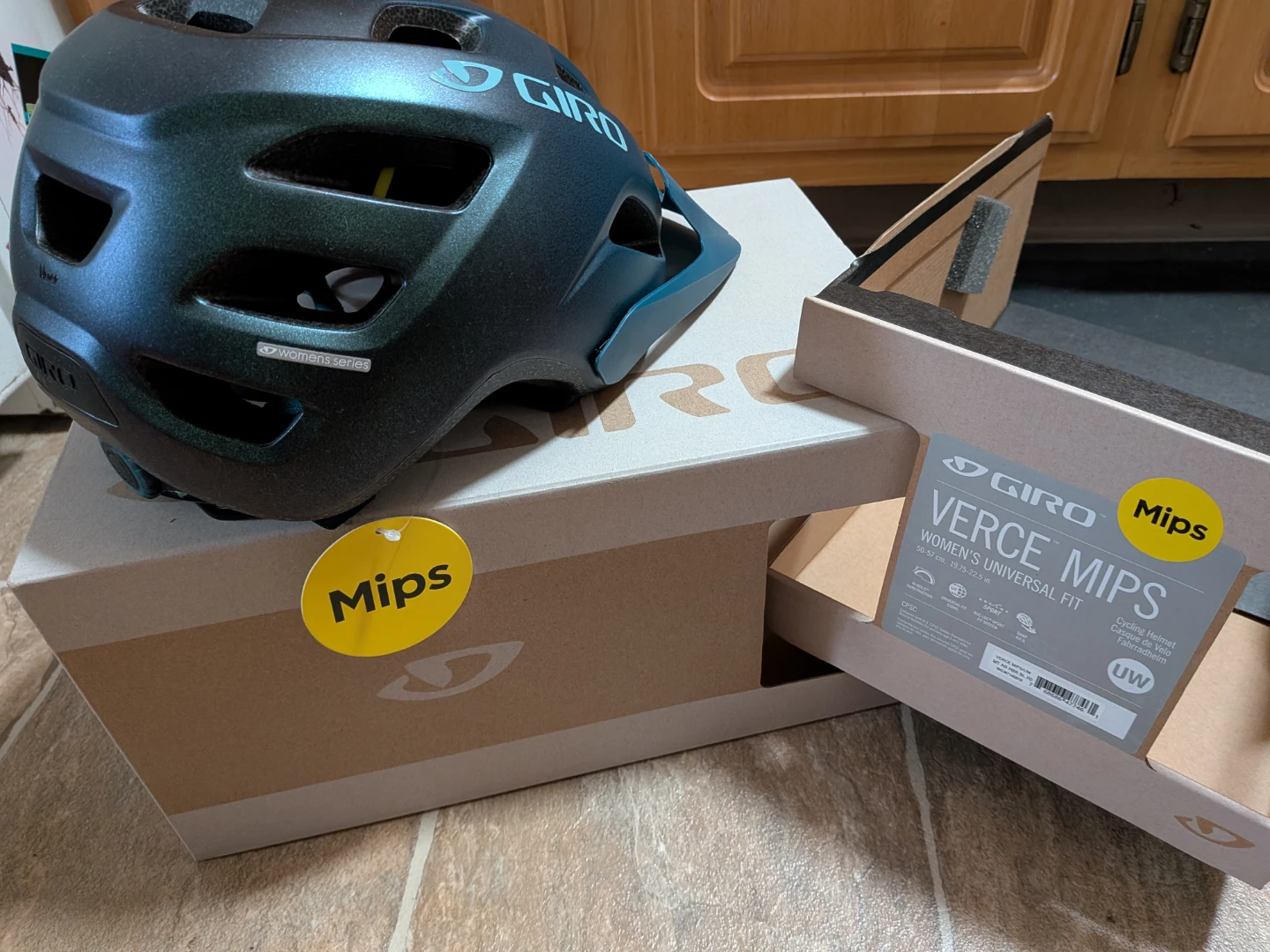 NEW Giro Verce MIPS Women's Universal Fit Cycling Helmet - photo 3
