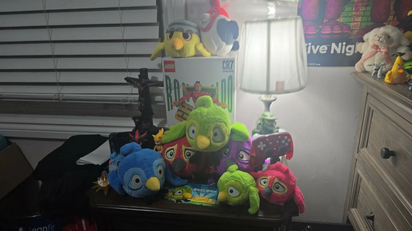 *Trading angry brids plush collection for pokemon products - photo 2