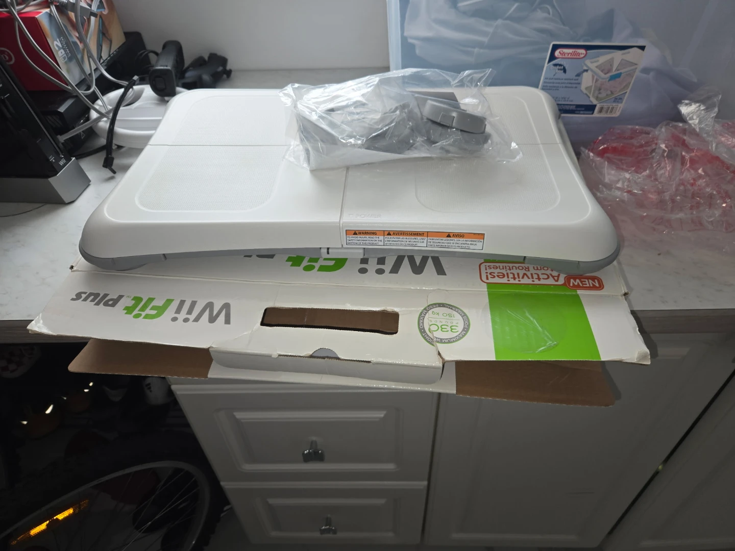 Nintendo Wii Bundle with Games and Accessories - photo 3